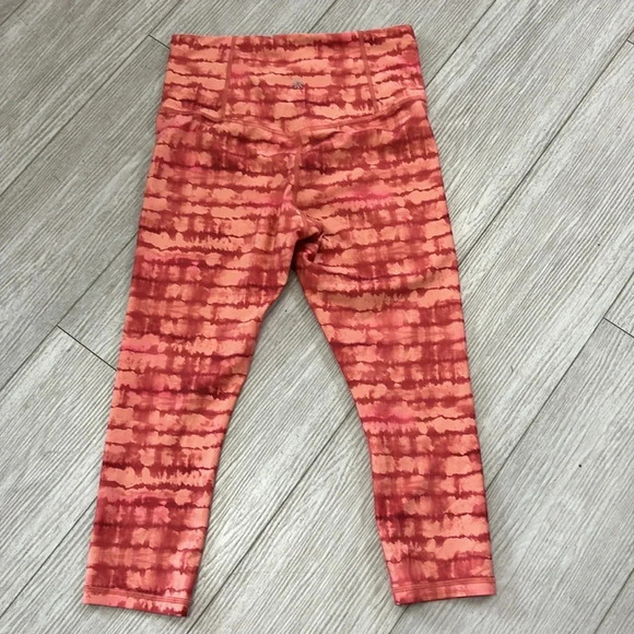 Athleta Elation Printed Capri in dyed orange size M - Picture 6 of 14